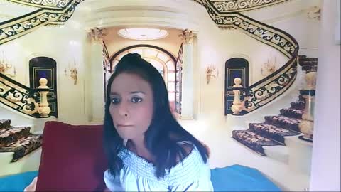 Leah online show from 10, 12, 2024