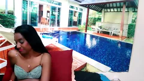Leah online show from 12, 12, 2024