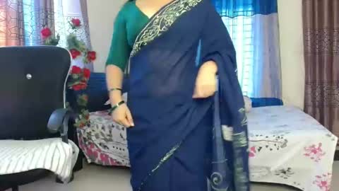 Snapshot of indiantina chatting on 28, 10, 2025 tina online show from 28, 10, 2025