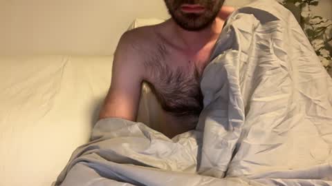 Snapshot of indiscriminator chatting on 26, 12, 2024 just1dude online show from 26, 12, 2024