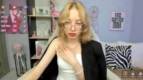 Mia online show from 9, 10, 2025