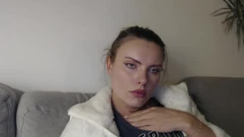 Snapshot of infinitiq45 chatting on 22, 12, 2024 Sweet girl online show from 22, 12, 2024