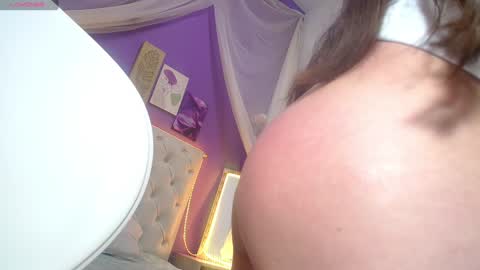 Ingrid petite online show from 12, 12, 2024