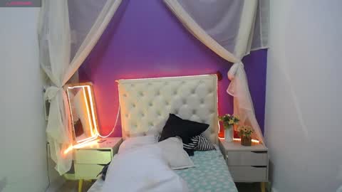 Ingrid petite online show from 15, 1, 2025