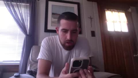 Snapshot of inmybackyard chatting on 19, 9, 2025 InMyBackyard online show from 19, 9, 2025