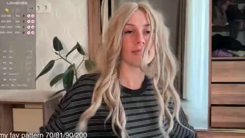 Snapshot of inner_bloom chatting on 31, 10, 2025 inner_bloom online show from 31, 10, 2025