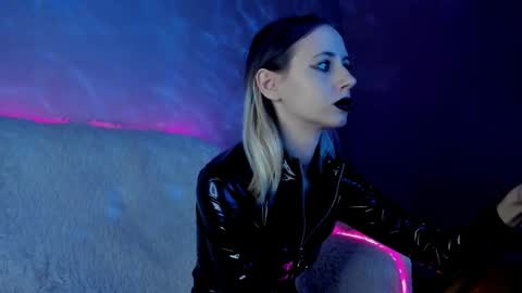 Snapshot of inner_light___ chatting on 8, 2, 2025 Venera online show from 8, 2, 2025