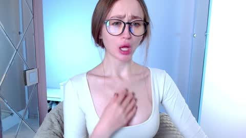 Lina online show from 10, 12, 2024