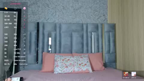 Snapshot of innocenthazel chatting on 7, 3, 2026 innocenthazel online show from 7, 3, 2026