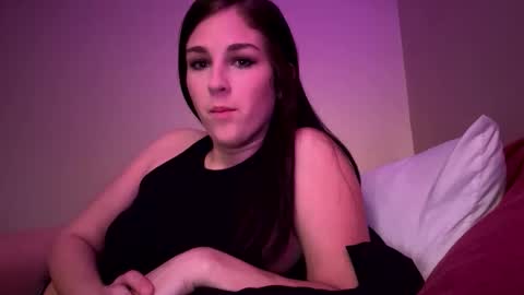 innocentlilsarah online show from 7, 2, 2026