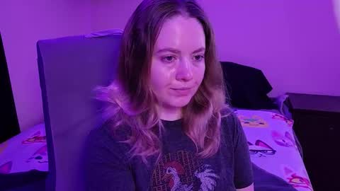 Snapshot of internetfairy_xo chatting on 8, 3, 2026 Faye online show from 8, 3, 2026