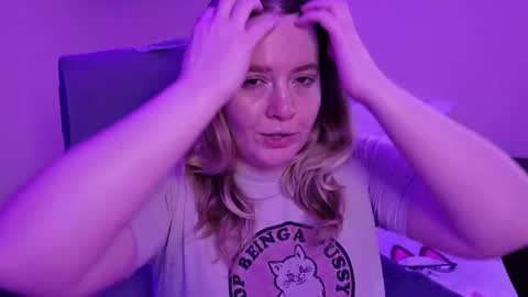 Snapshot of internetfairy_xo chatting on 10, 3, 2026 Faye online show from 10, 3, 2026