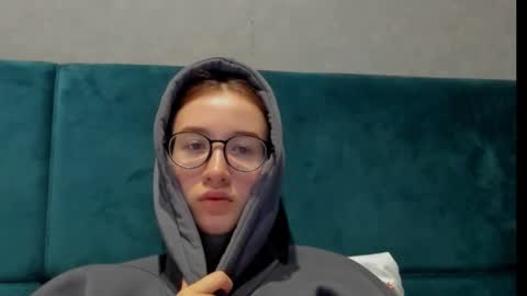 Bernadette  Join  online show from 25, 11, 2025