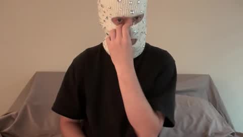 ipoundsissys online show from 21, 12, 2025