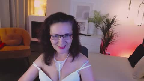 Irene online show from 16, 10, 2025