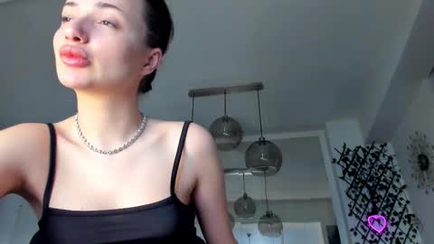 Ir s room online show from 6, 3, 2025