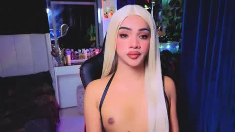 Snapshot of irina_woodshakylishxx chatting on 4, 3, 2026 IRINAA online show from 4, 3, 2026