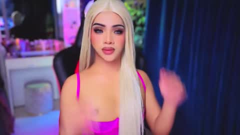 Snapshot of irina_woodshakylishxx chatting on 9, 3, 2026 IRINAA online show from 9, 3, 2026