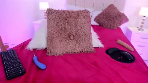Snapshot of irinatanned chatting on 8, 3, 2025 IRINA online show from 8, 3, 2025