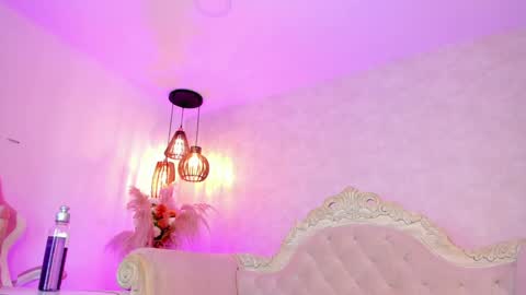Irinnah Lottus online show from 23, 1, 2025