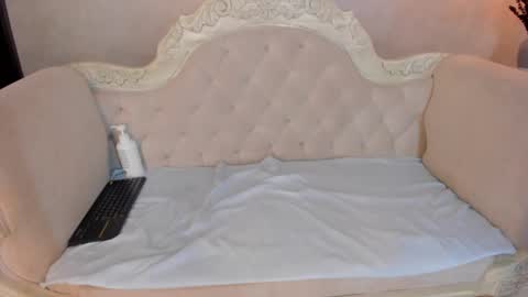 Irinnah Lottus online show from 15, 2, 2025