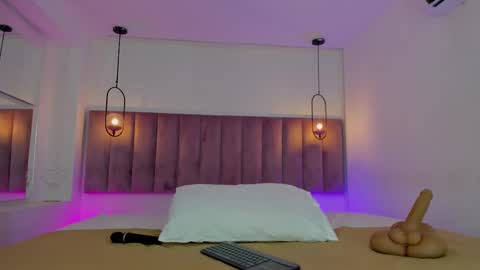 Irinnah Lottus online show from 4, 10, 2025