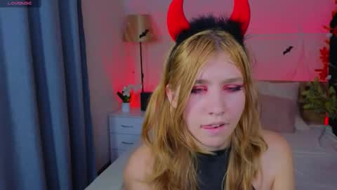 Snapshot of iris_rain chatting on 25, 10, 2025 Iris online show from 25, 10, 2025