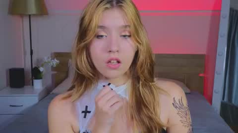 Snapshot of iris_rain chatting on 23, 11, 2025 Iris online show from 23, 11, 2025