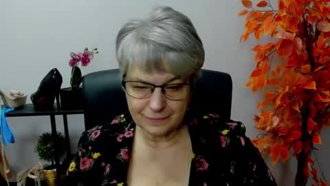 I R I S online show from 5, 12, 2024