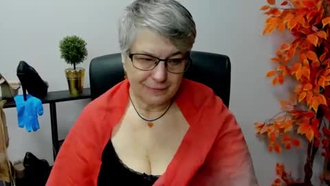 I R I S online show from 5, 2, 2025