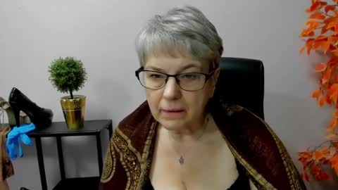 I R I S online show from 11, 3, 2025