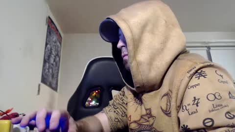 Irishdude2483 online show from 9, 1, 2025