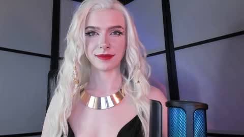 Miss Iris Fansly Miss Iris new inst.  online show from 6, 1, 2025