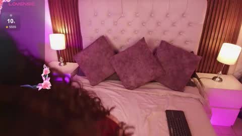 irislaurent online show from 17, 2, 2026