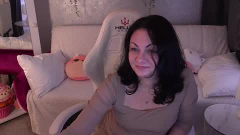 Snapshot of irismoonn chatting on 19, 10, 2025 Iris online show from 19, 10, 2025