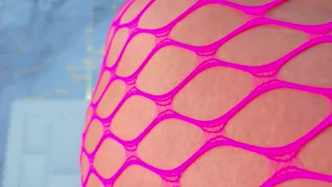 Sandy  online show from 2, 11, 2025