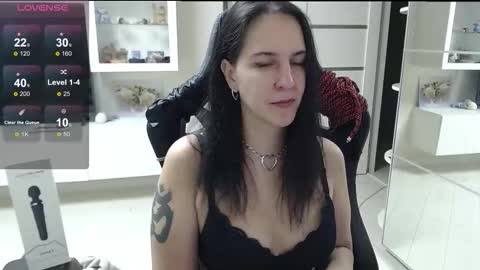 Irwi Tomboy online show from 13, 10, 2025