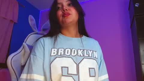 isa_jones1 online show from 5, 12, 2025