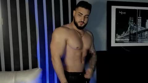 Snapshot of isaac_connor1 chatting on 24, 10, 2025 Isaac online show from 24, 10, 2025