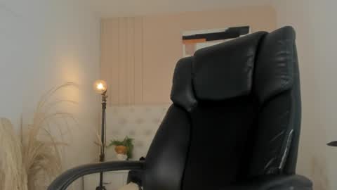 Snapshot of isaac_cryston chatting on 28, 2, 2026 isaac_cryston online show from 28, 2, 2026