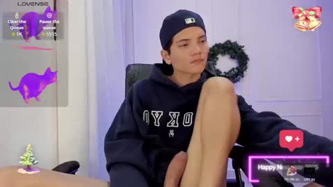 Snapshot of isaac_miler chatting on 1, 12, 2025 isaac online show from 1, 12, 2025