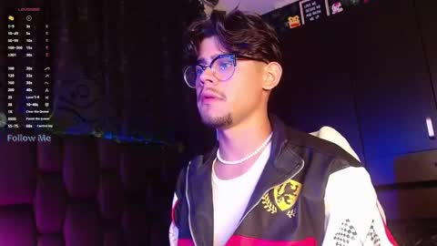 Snapshot of isaac_saenz chatting on 17, 1, 2025 Isaac Saenz. online show from 17, 1, 2025