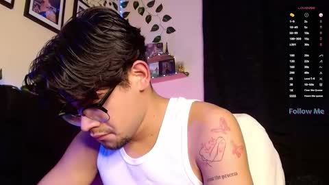 Snapshot of isaac_saenz chatting on 17, 2, 2025 Isaac Saenz. online show from 17, 2, 2025