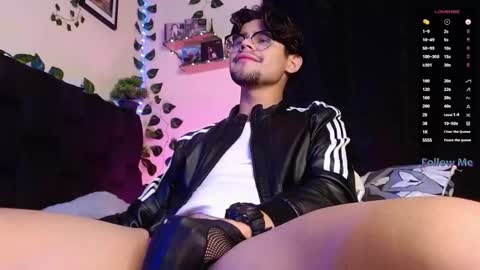 Snapshot of isaac_saenz chatting on 18, 2, 2025 Isaac Saenz. online show from 18, 2, 2025