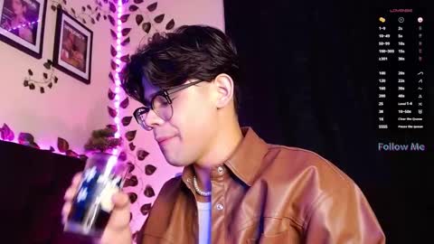 Snapshot of isaac_saenz chatting on 27, 2, 2025 Isaac Saenz. online show from 27, 2, 2025