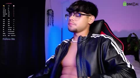 Snapshot of isaac_saenz chatting on 17, 9, 2025 Isaac Saenz. online show from 17, 9, 2025