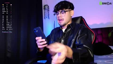 Snapshot of isaac_saenz chatting on 4, 10, 2025 Isaac Saenz. online show from 4, 10, 2025