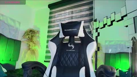 Isaac tan online show from 15, 3, 2026