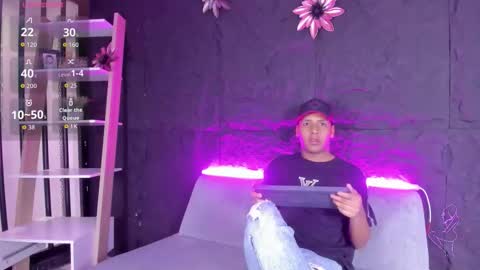 IsaacBlack  online show from 2, 10, 2025