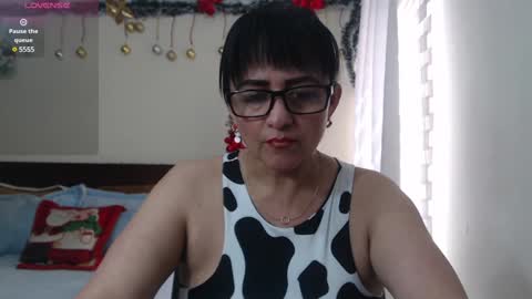 Isabeel Sofia online show from 3, 1, 2025
